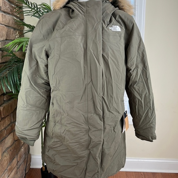 The North Face Jackets & Blazers - North Face Arctic Hooded Parka